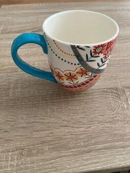 Hrnčeky  poháre taniere