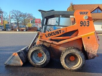 Locust L 903 smykový nakladač - 1