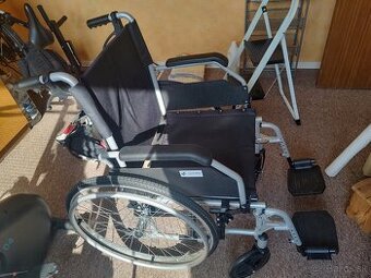 Invalidny vozik 48cm