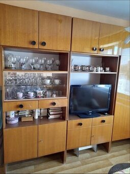 Retro obývacia stena