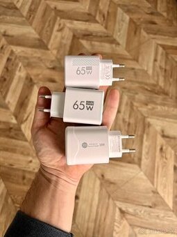 20W adaptér / nabíjačka na mobil