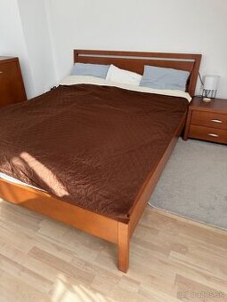 Drevena postel z masivu 160x 200