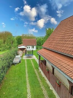 Na predaj zaujímavý 7 izbový rodinný dom v obci Kostolné