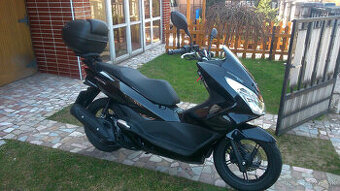 Skúter Honda PCX 125
