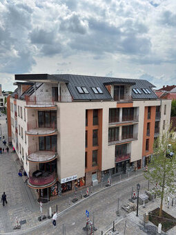 TOP lokalita Priestranný obchodný priestor 258 m² v centre