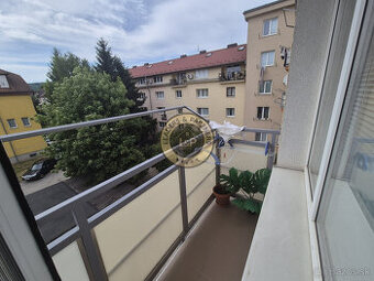 Prenájom 2 izbový  byt komplet  zariadený širšie centrum