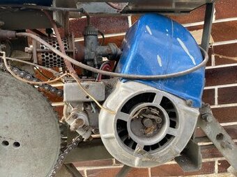 motor z Tatran 125