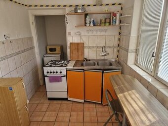 Na prenájom zariadenú bytovú jednotku v rodinnom dome
