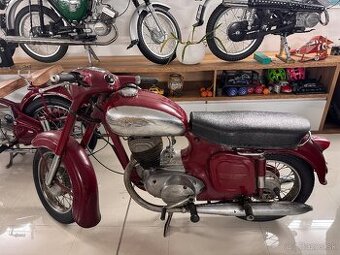 Jawa 250 automatic
