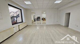 Prenájom prízemného priestoru na námestí SNP vo Zvolene - 1