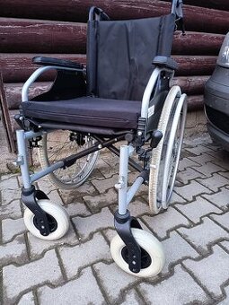 Invalidný vozík