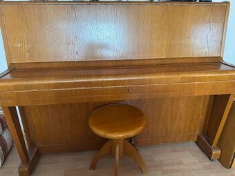 Predam SCHOLZE Klavir