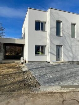 Novostavba z kvalitných materiálov - v stave HOLODOM - 235.0