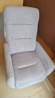Relaxačné polohovatelné otočné kreslo