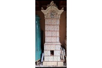 Kachlova pec starozitná, krásná