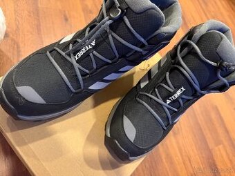 Nové zimné topánky Adidas Terrex