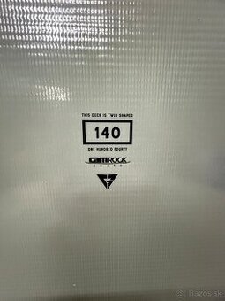 Snowboard a snowboardová obuv