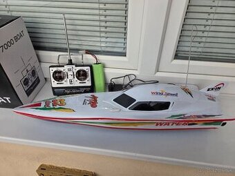 Loď na diaľkové ovládanie