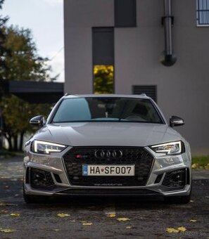 Audi RS4 Avant Combi 400 kw ( keramické brzdy )