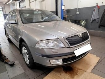 Rozpredám škoda octavia II 1.6 75kw BSE 2009