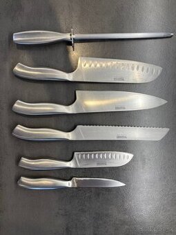 Sada kuchynských nožov so stojanom