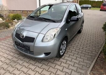 Toyota Yaris 1,3 VVT-i WEBASTO klima benzín manuál 64 kw