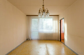 3 izbový byt v pôvodnom stave s loggiou | Moldava nad Bodvou