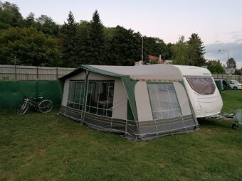 Obytný príves Chatoeu Caratt 490