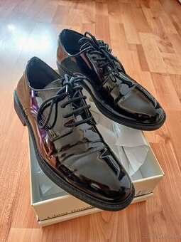 Elegantne topanky k obleku - nove, vel. 37