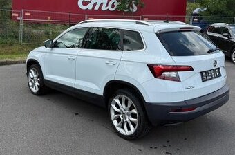Škoda Karoq 1.5tsi—2019-180tis km—interiér Sportline