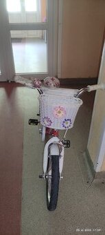 Dievčenský bicykel 16