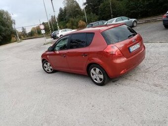 Kia ceed 1.4 benzin77kw