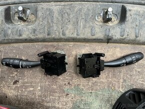 Hyundai i30 07 - 12 packa vypinac svetiel stieračov opierka