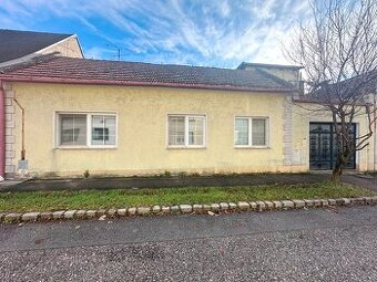 7izb. RD s garážou na 561 m2 pozemku, Kittsee - AT - 1