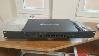 TP-Link SG3210 L2 switch - 1