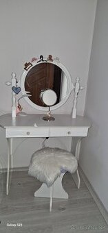 Kozmetický stolík so stoličkou - 1