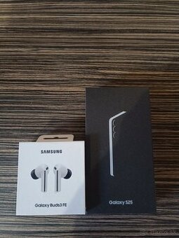 Predám Samsung S25, Samsung sluchátka