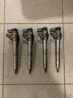 Vstrekovač 04L130277AC