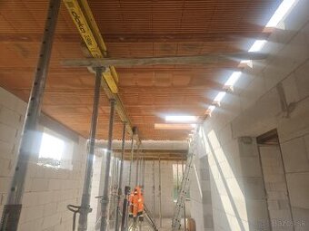 Prenájom stropného, stenového debnenia a svorky na veniec