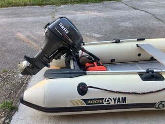 Motorový čln Yamaha s 8 hp motorom