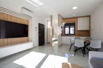 Luxusný Komplet Zariadený  Apartmán v Novostavbe - Zadar, Pl