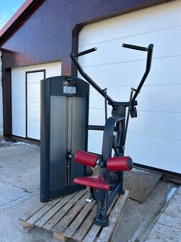 Life Fitness signature pulldown