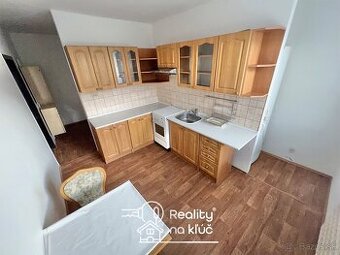 Na predaj priestranný 2-izbový byt na ulici G. Bethlena v NZ