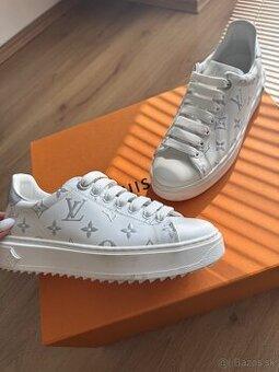 LV Time Out sneakers 36,5