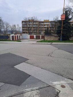 Garáž