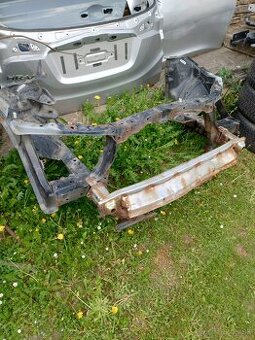 Honda civic 8g  predné čelo a nosniky