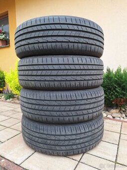 215/65 R17 Hankook