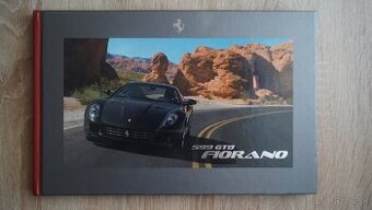 Ferrari kniha (brožúra)