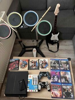Predám PS4 500gb + externý disk 1tb s dvoma ovládačmi