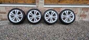 Elektrony Skoda r18 a zimne pneu 225/40 r18